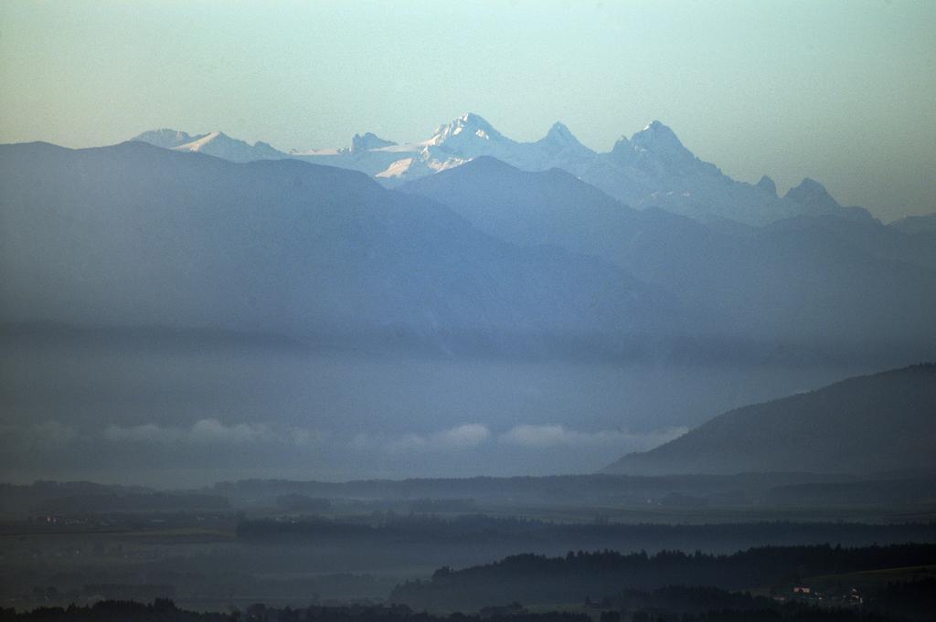 Hotel-Gasthof Beim Bockhiasl Neukirchen an der Vockla Bagian luar foto