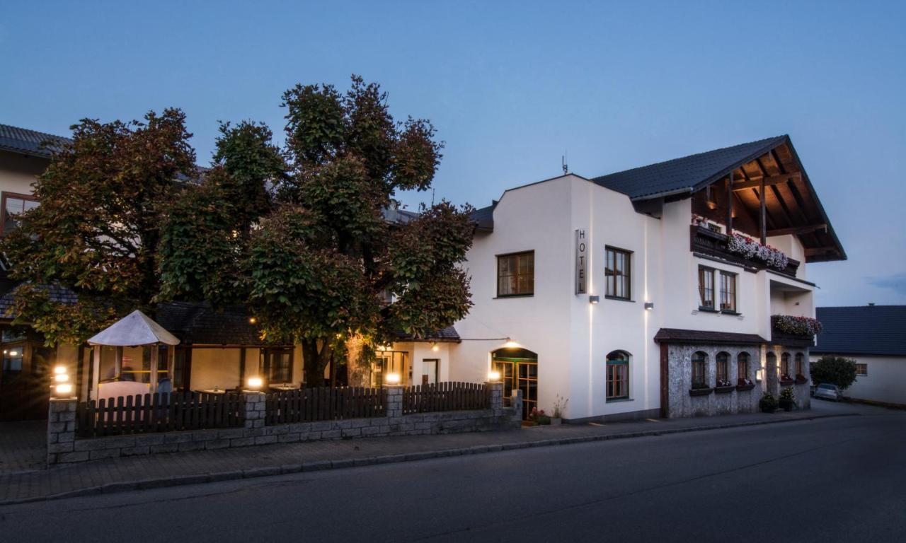 Hotel-Gasthof Beim Bockhiasl Neukirchen an der Vockla Bagian luar foto